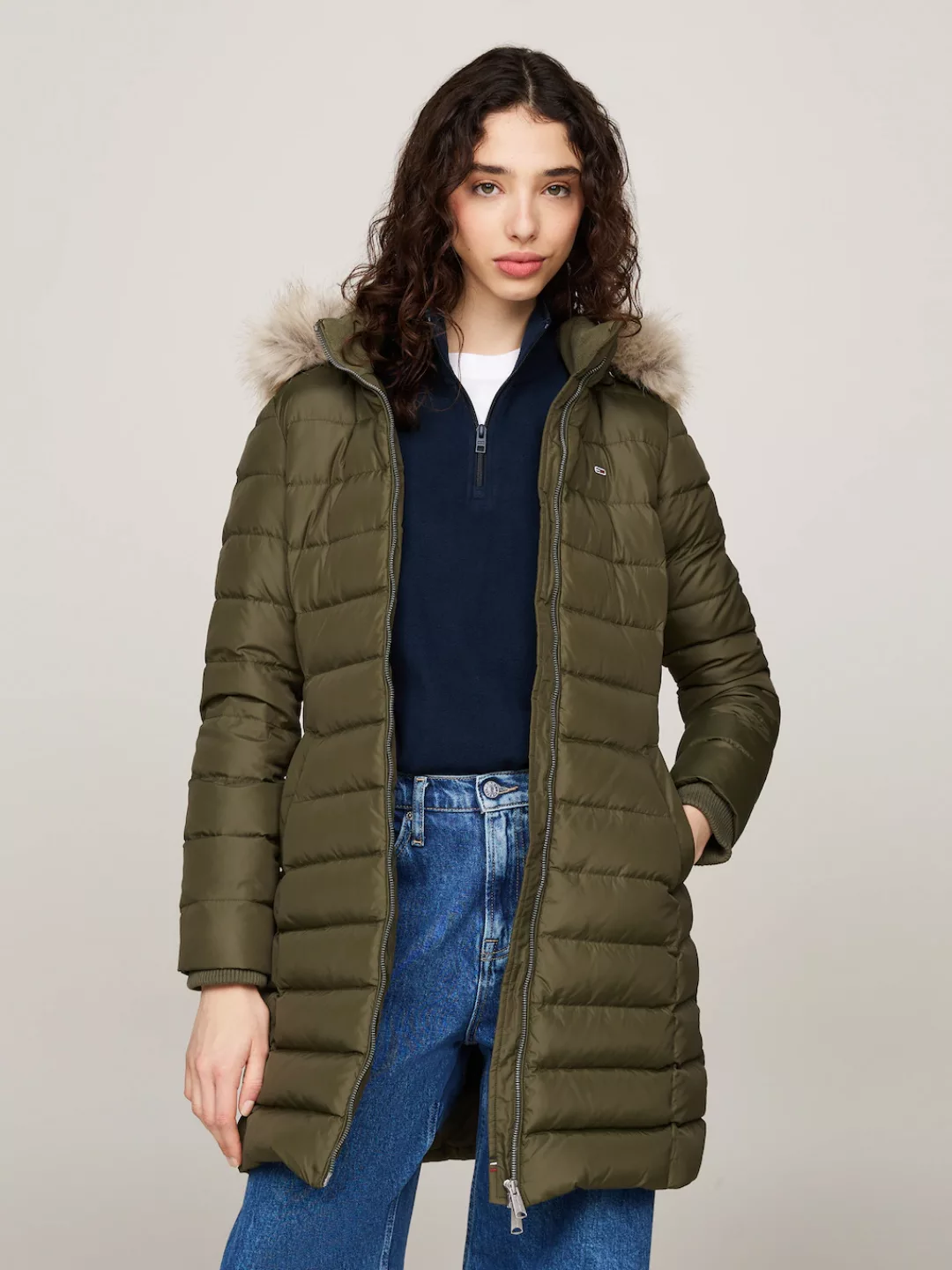 Tommy Jeans Steppmantel "TJW ESSENTIAL HOODED DOWN COAT", mit Fellimitat, L günstig online kaufen