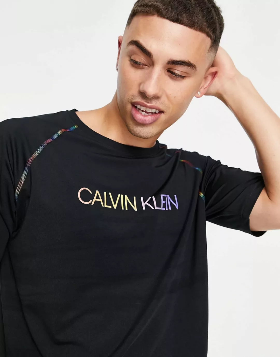 Calvin Klein Performance – Pride Capsule – T-Shirt in ck-Schwarz mit Logo u günstig online kaufen