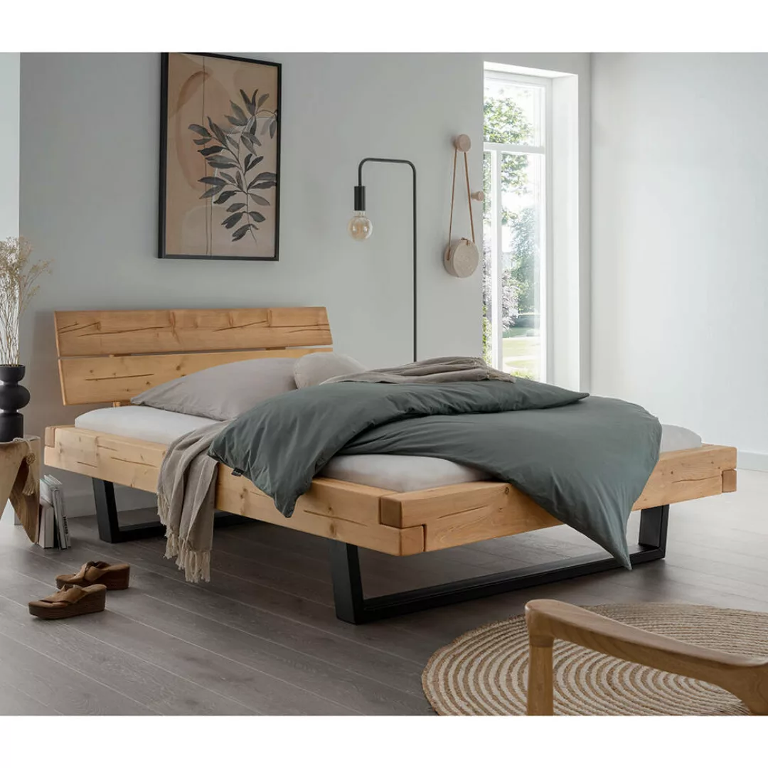 Massivholz Doppelbett, 160x200 cm, Fichte massiv, Holzkopfteil, schwarze Me günstig online kaufen