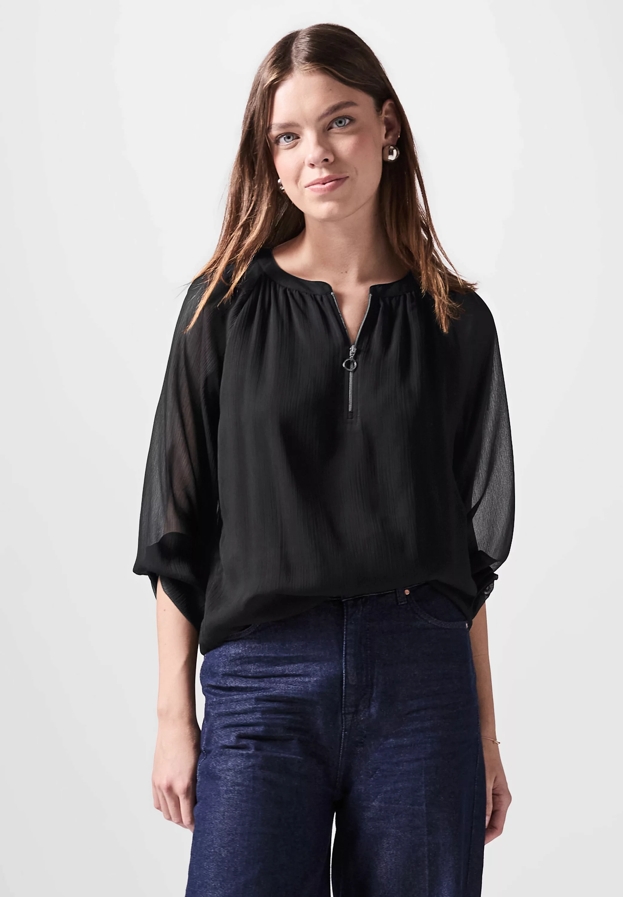 STREET ONE STUDIO Chiffonbluse, mit Rundhalsausschnitt günstig online kaufen