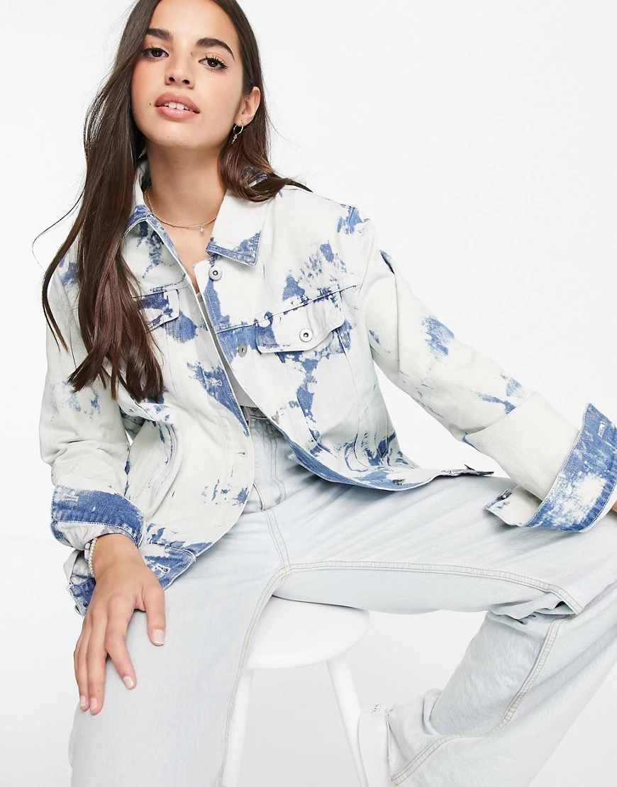 Skylar Rose – Oversize-Jeansjacke mit Batikprint-Blau günstig online kaufen