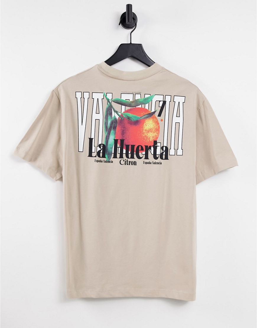 ASOS DESIGN – Locker geschnittenes T-Shirt in Beige mit Zitrusfrucht-Print günstig online kaufen