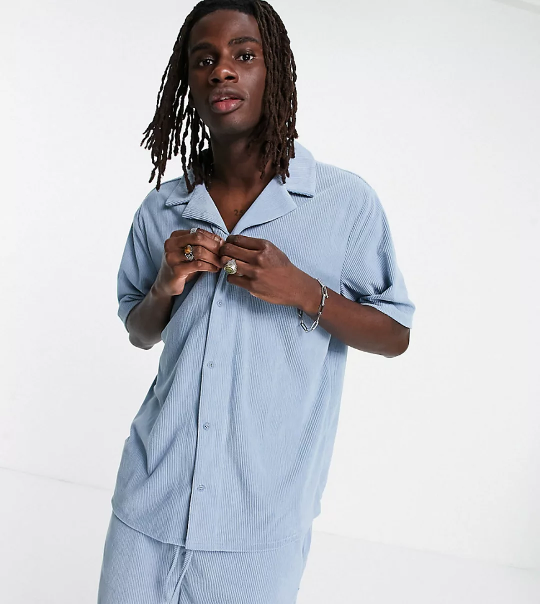 Reclaimed Vintage Inspired – Cord-Hemd mit Reverskragen in Babyblau günstig online kaufen