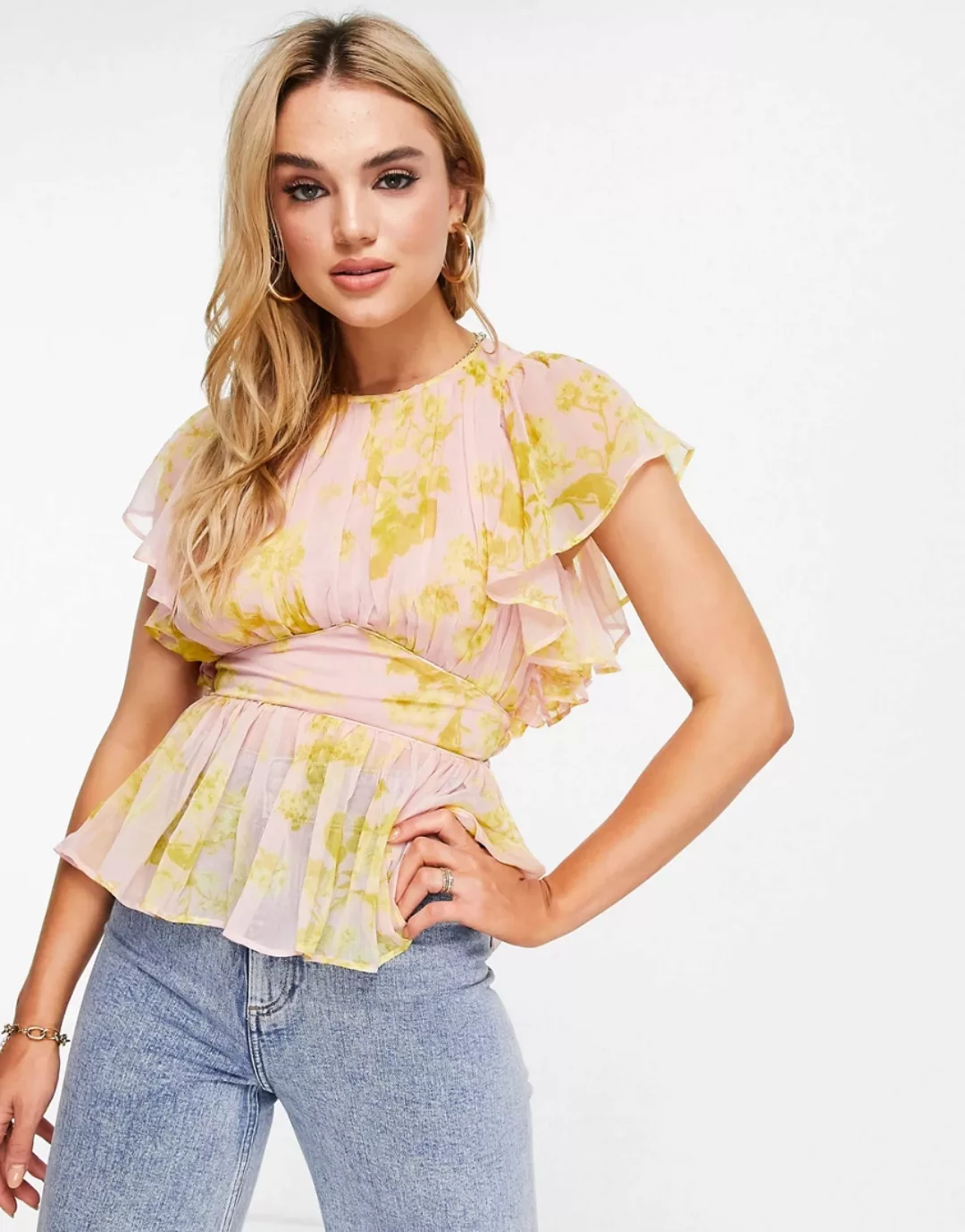 ASOS DESIGN – Oberteil mit Flatterärmeln und Blumenmuster-Mehrfarbig günstig online kaufen