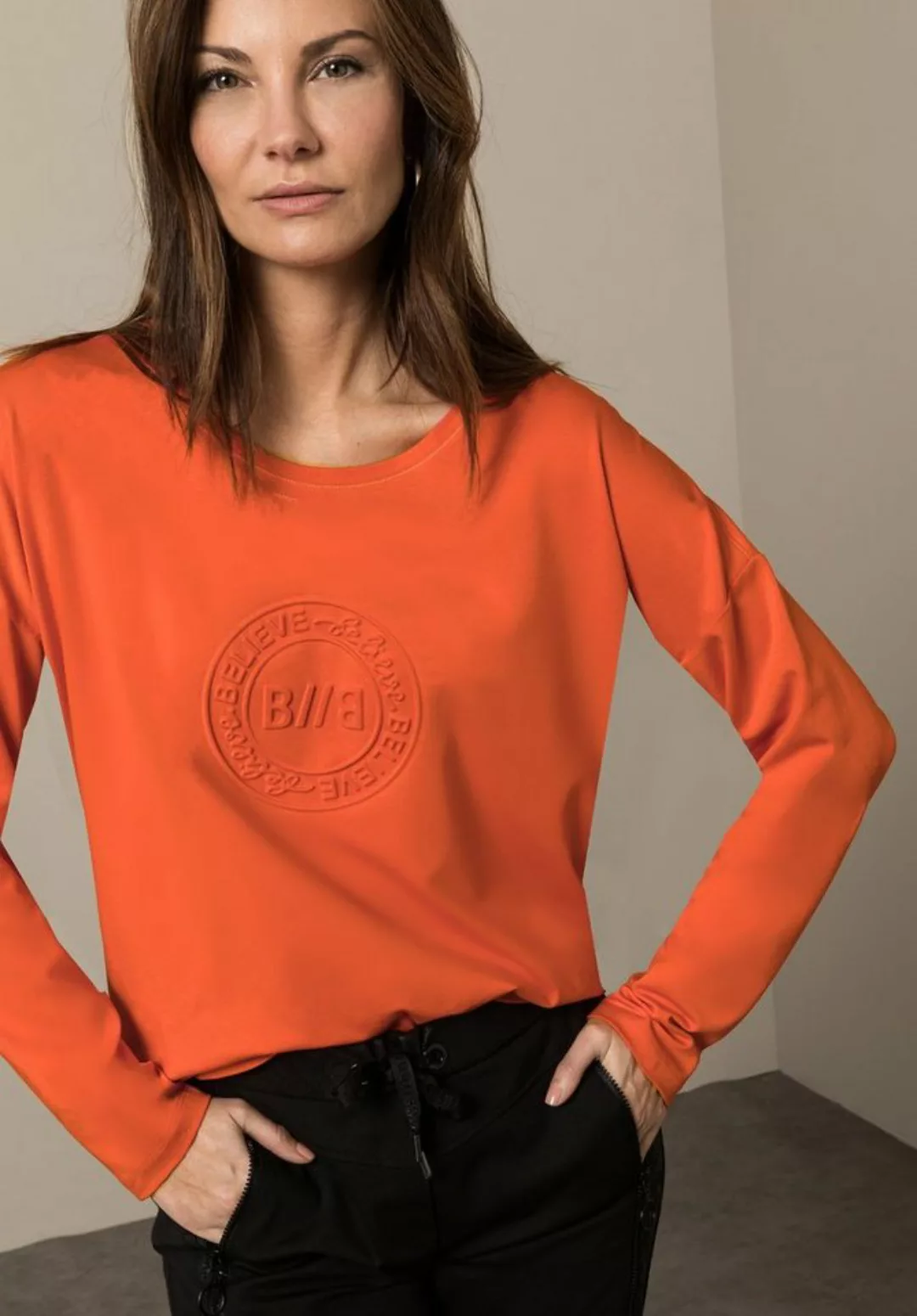 bianca Langarmshirt JULIE mit moderner Prägung in angesagter Trendfarbe günstig online kaufen