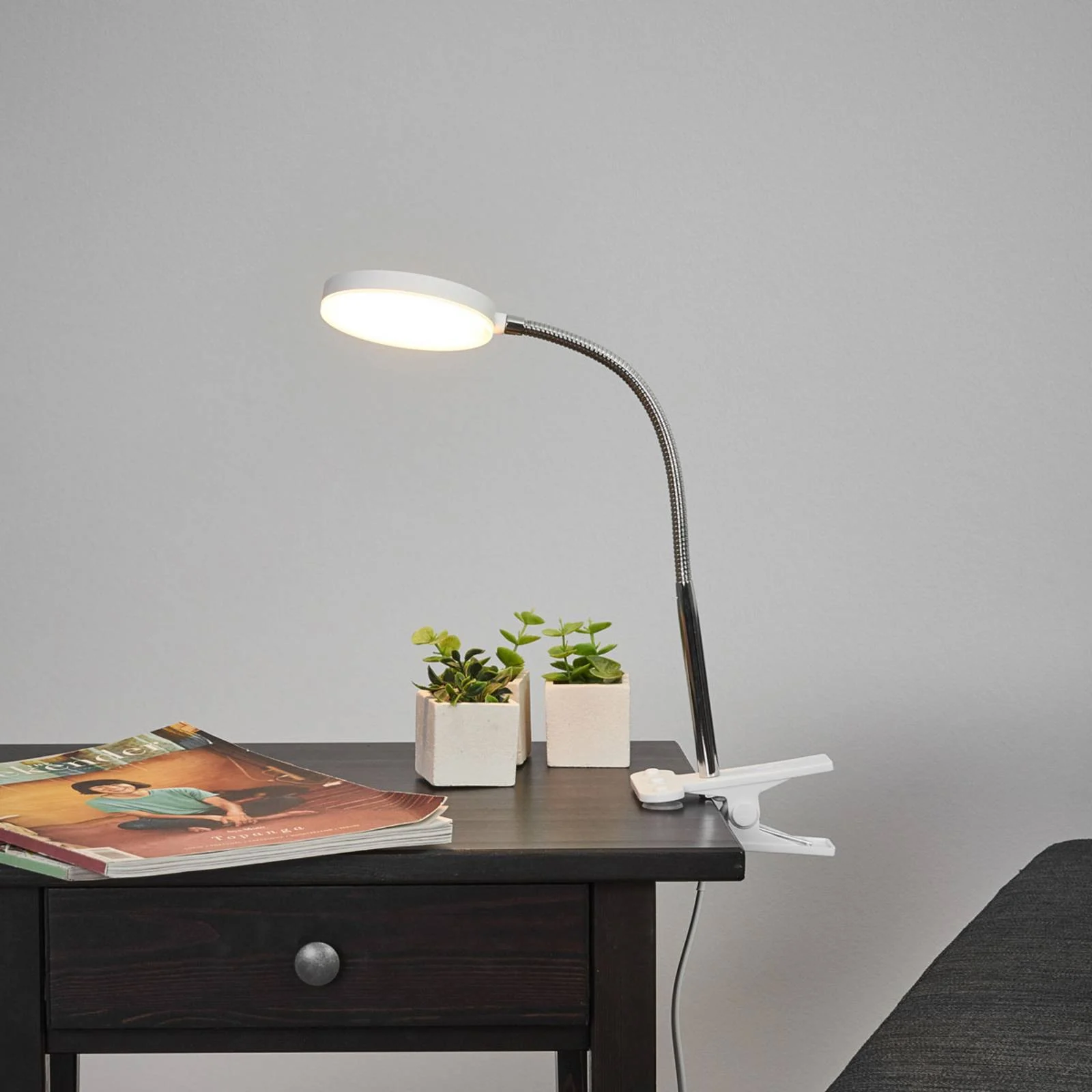 Lindby LED-Klemmtischleuchte Milow, weiß, Metall, 36 cm hoch günstig online kaufen