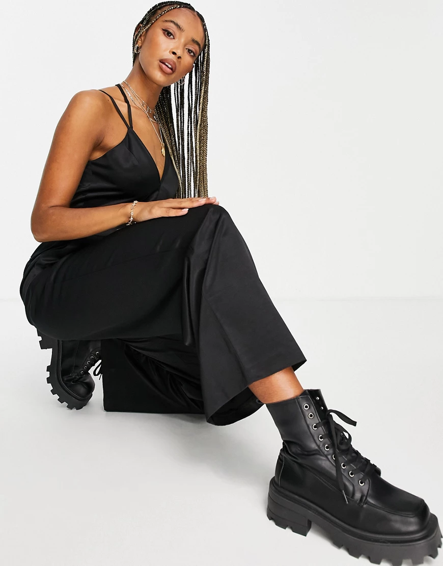 Topshop – Premium – Satin-Jumpsuit in Schwarz günstig online kaufen