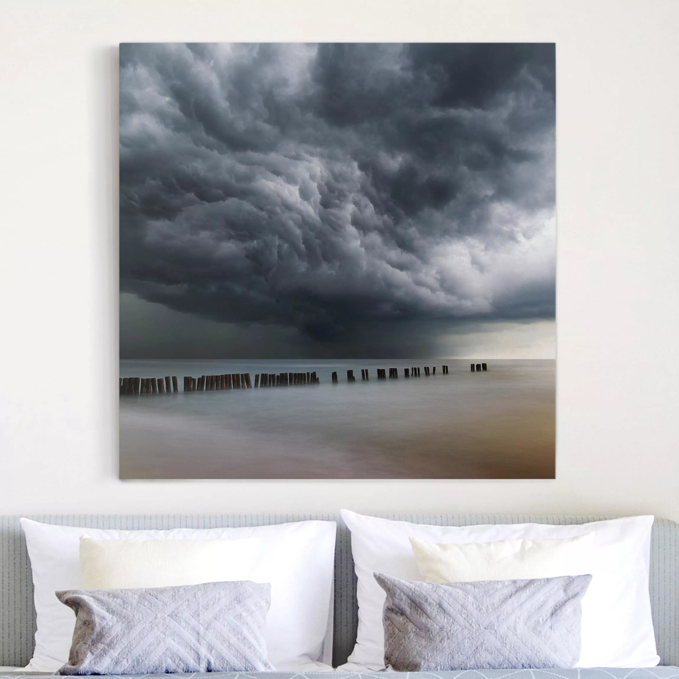 Leinwandbild Strand - Quadrat Sturmwolken über der Ostsee günstig online kaufen