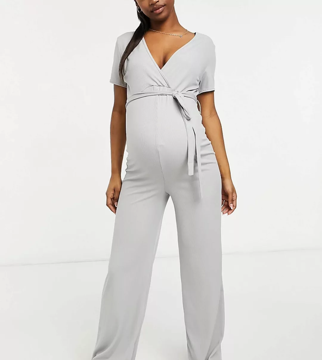 Missguided Maternity – Grauer Jumpsuit mit weitem Bein und Wickeldesign günstig online kaufen