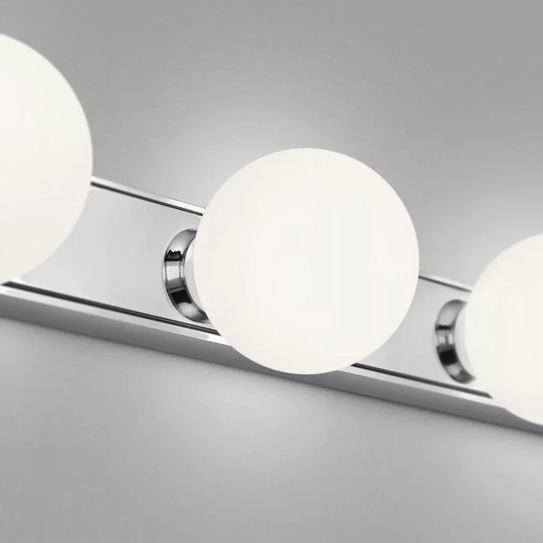 LED Wandleuchte Lis in Chrom und Weiß-satiniert 4x 3W 920lm IP44 günstig online kaufen