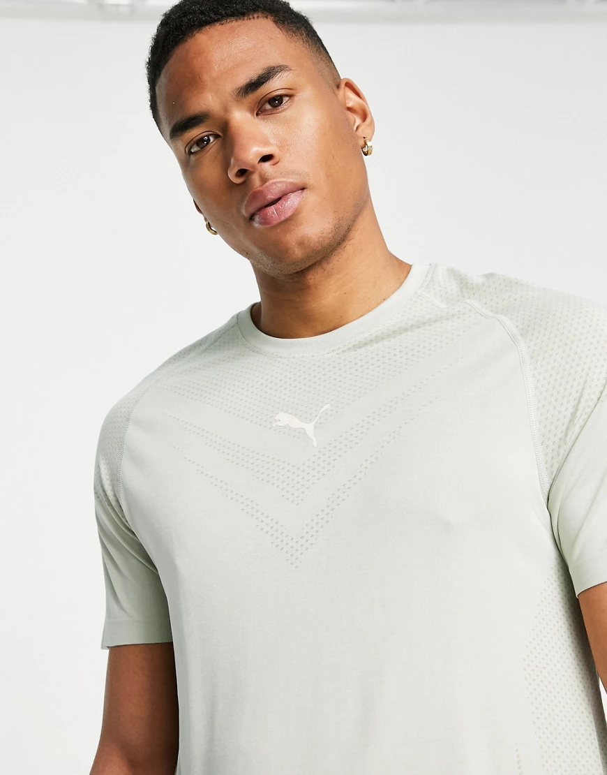 Puma – Training Tech – T-Shirt in Grün günstig online kaufen