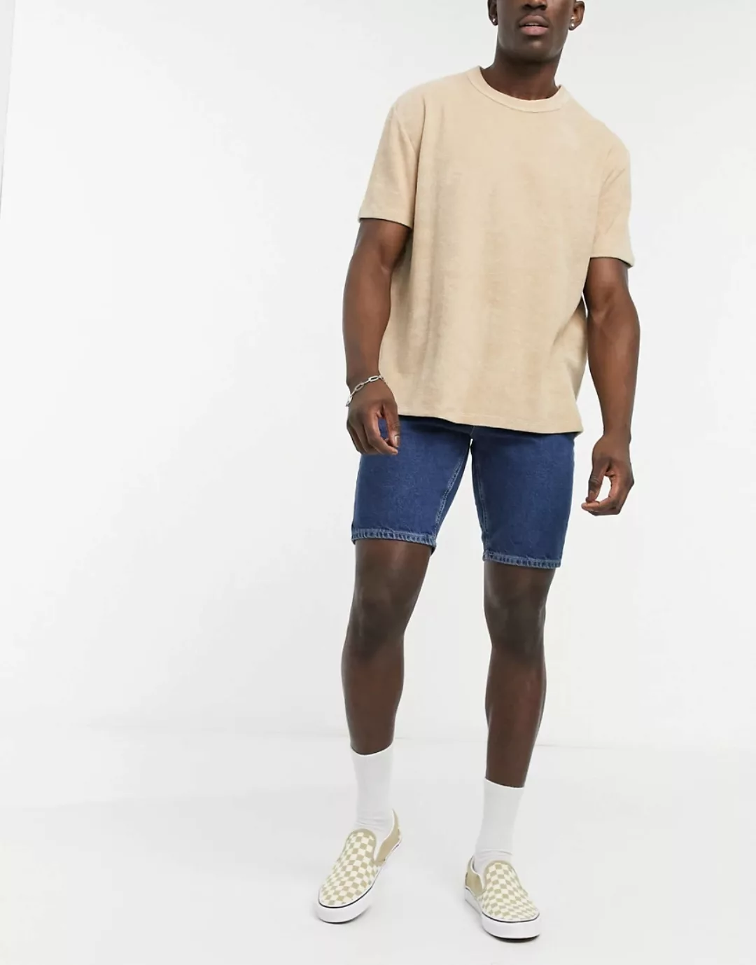 ASOS DESIGN – Schmale, steife Jeansshorts in dunkelblauer Stone-Waschung günstig online kaufen