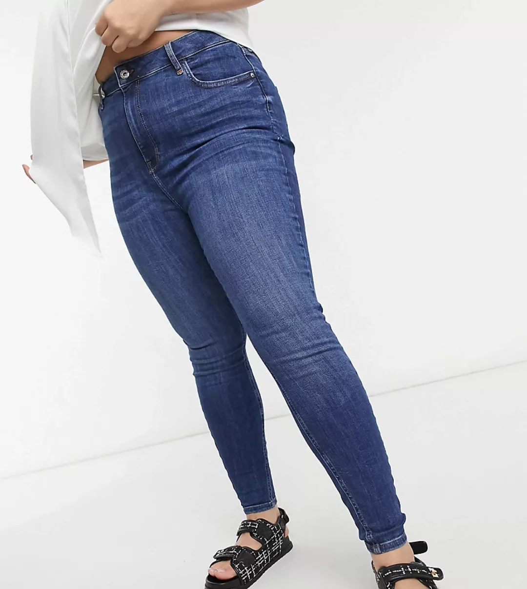 River Island Plus – Kaia – Eng geschnittene Jeans mit hohem Bund in verwasc günstig online kaufen