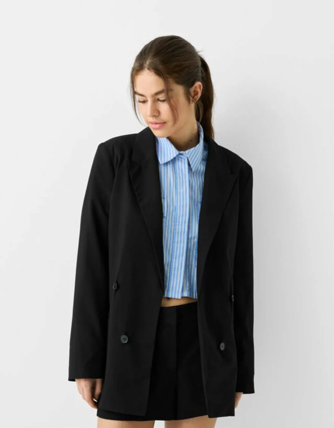 Bershka Fließender Slim-Fit-Blazer In Wickeloptik Damen L Schwarz günstig online kaufen