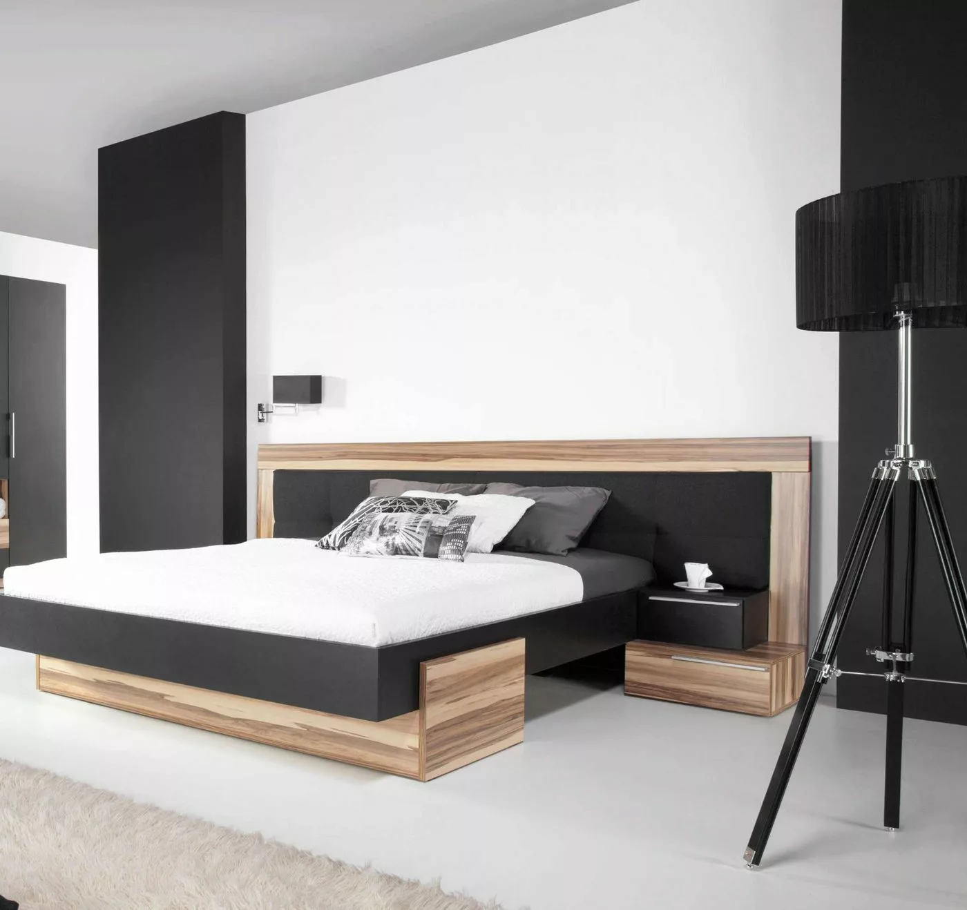 Stylefy Massivholzbett Adel (Schlafzimmerbett, Bett), 200x200 cm, inkl. 2xN günstig online kaufen