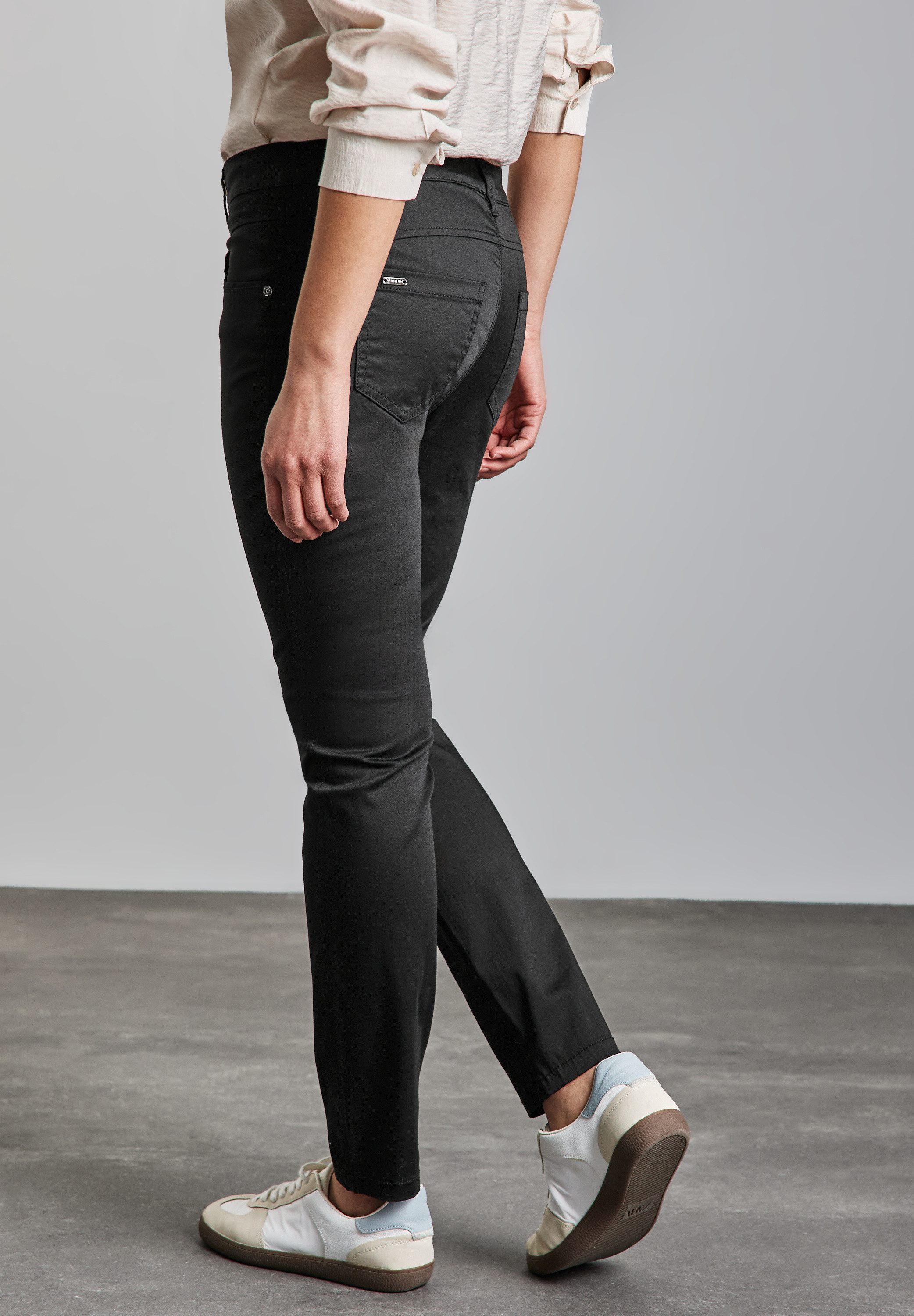 STREET ONE Chinohose, Middle Waist günstig online kaufen