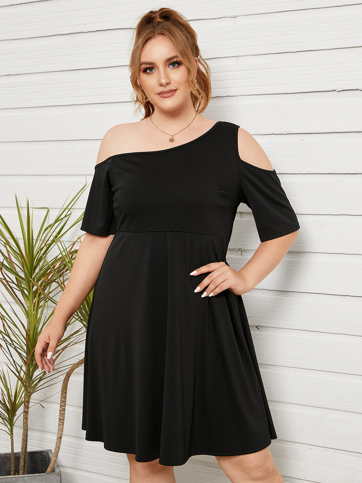 YOINS BASICS Plus Größe Cold Shoulder Half Sleeves Kleid günstig online kaufen