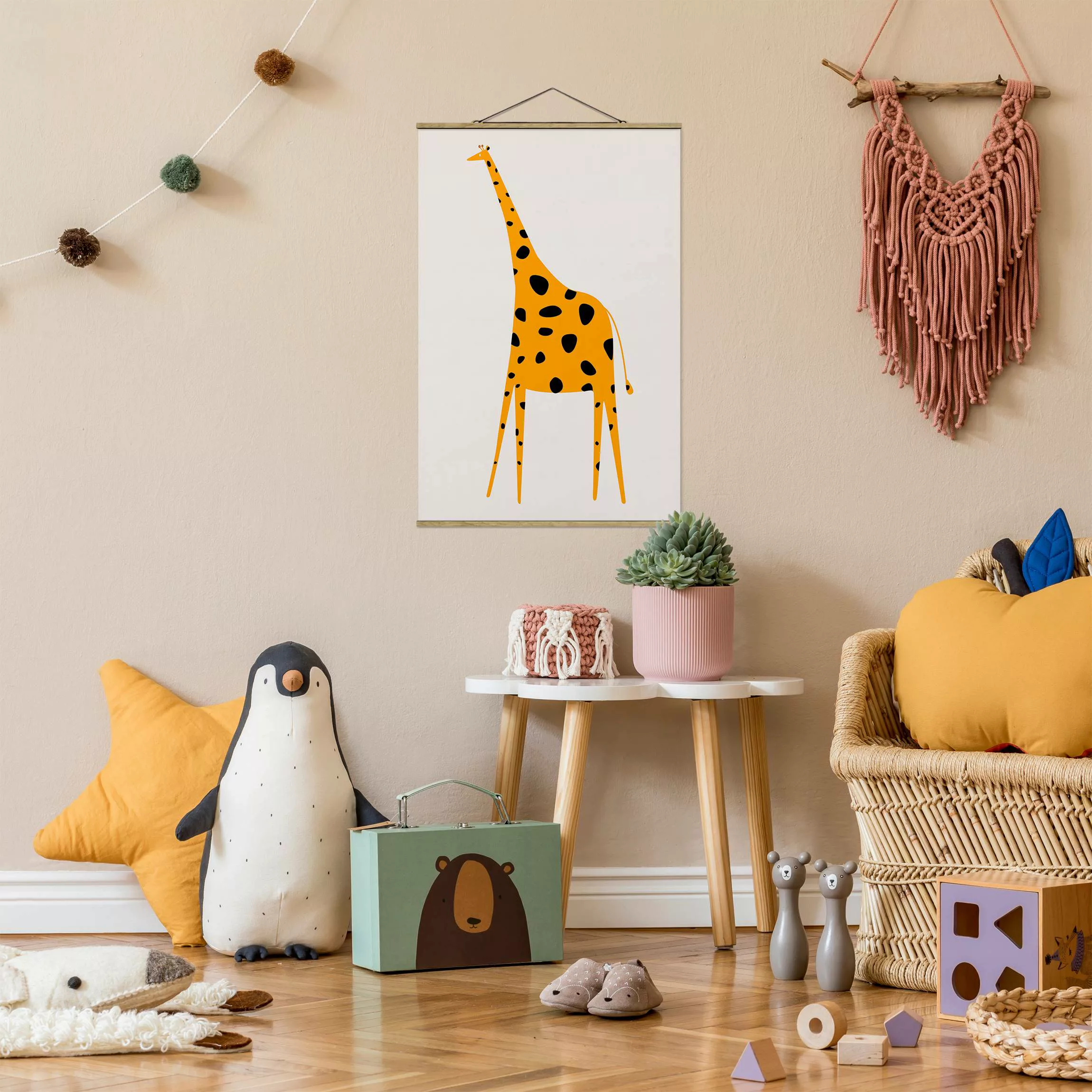 Stoffbild mit Posterleisten Gelbe Giraffe günstig online kaufen