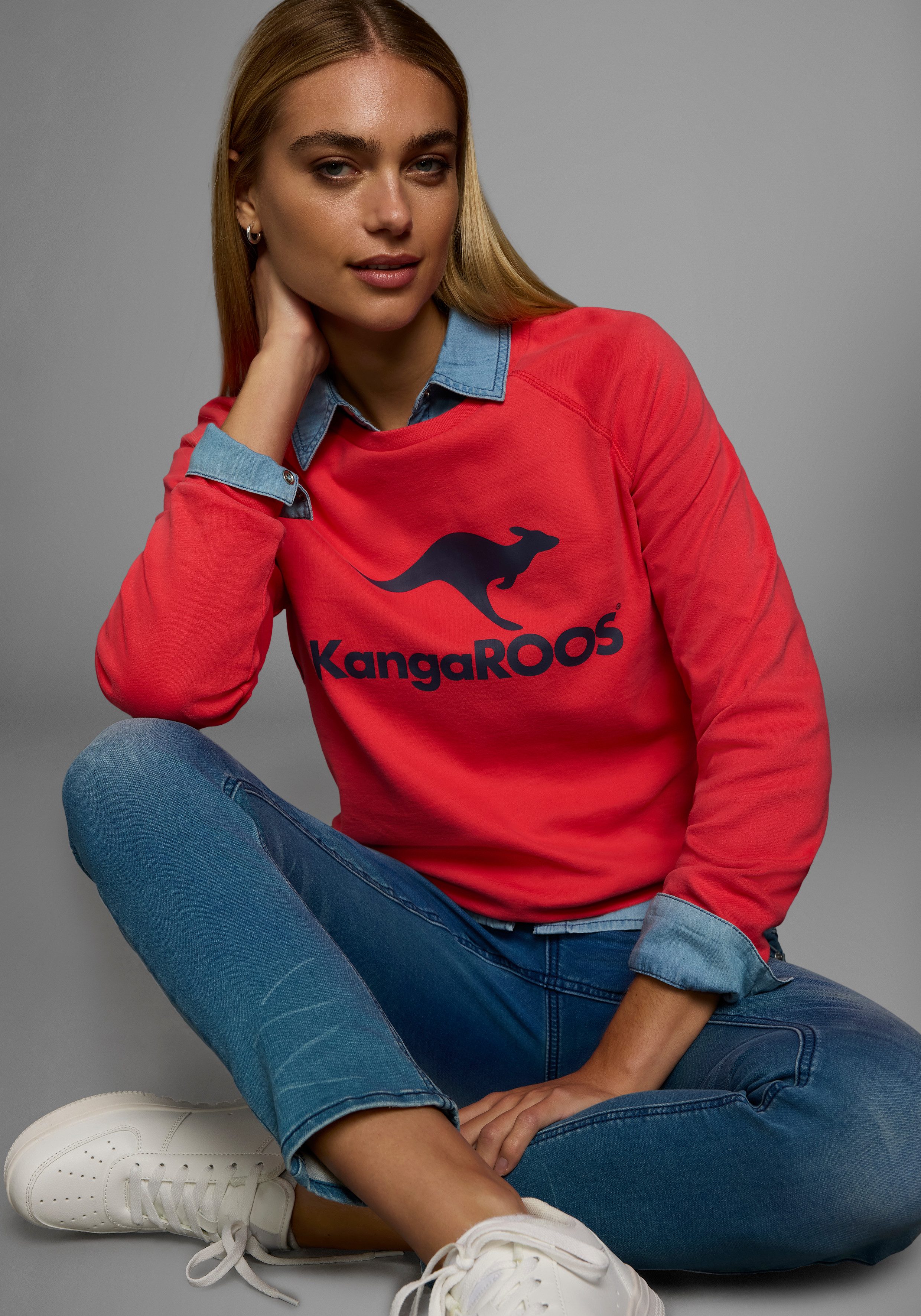 KangaROOS Sweatshirt Langarm, figurumspielender Schnitt, mit günstig online kaufen