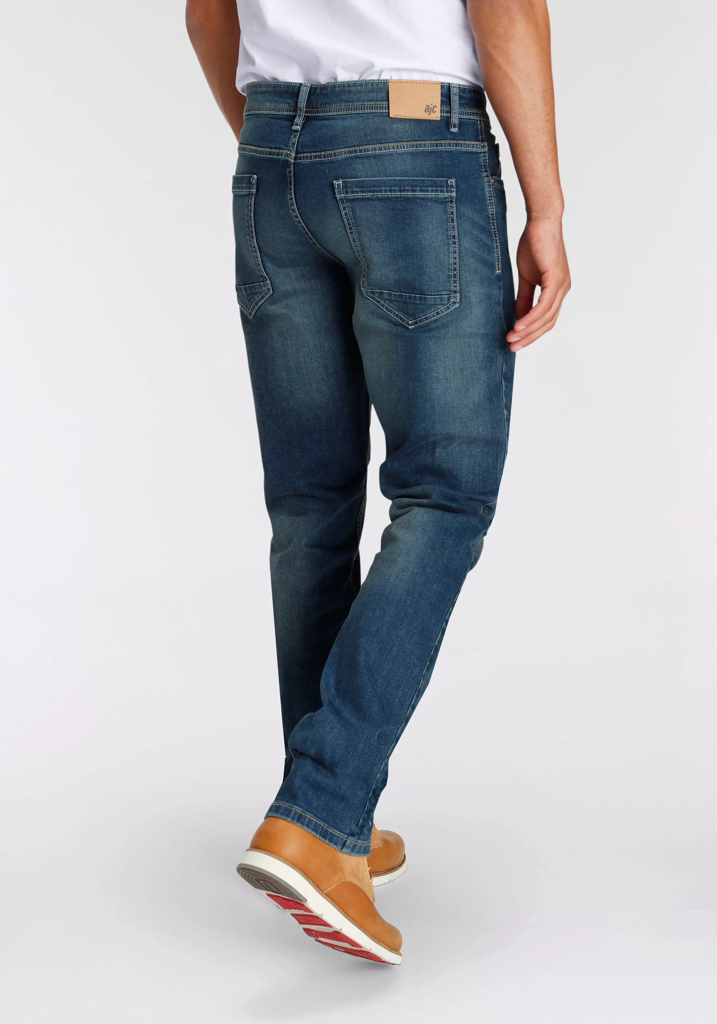 AJC Straight-Jeans, gerade geschnitten, Used-Look-Waschung, niedrige Leibhö günstig online kaufen