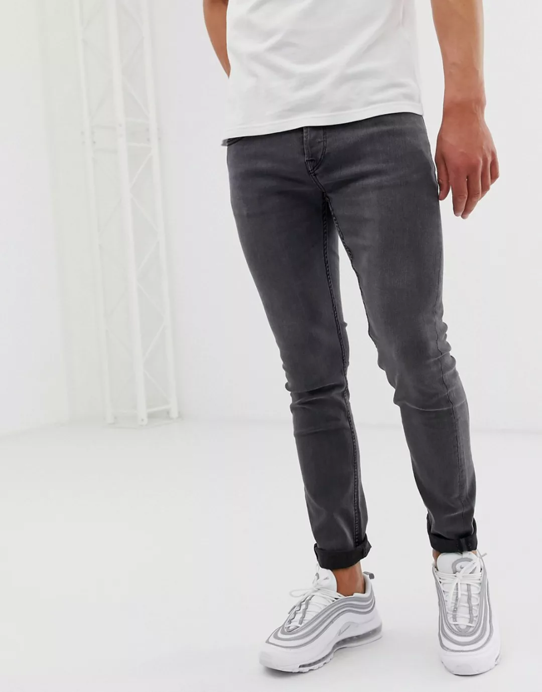 Only & Sons – Schmal geschnittene Jeans in Grau günstig online kaufen