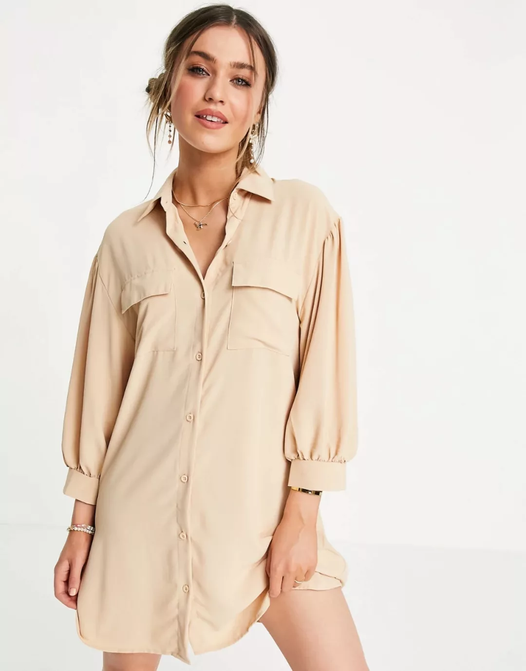 Lola May – Mini-Hemdkleid mit Blusenärmeln in Beige-Neutral günstig online kaufen