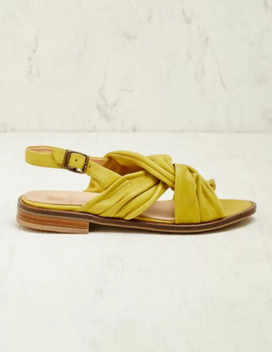Leder-sandalen Jorina - Verschlungene Bänder Und Verstellbare Schnalle günstig online kaufen
