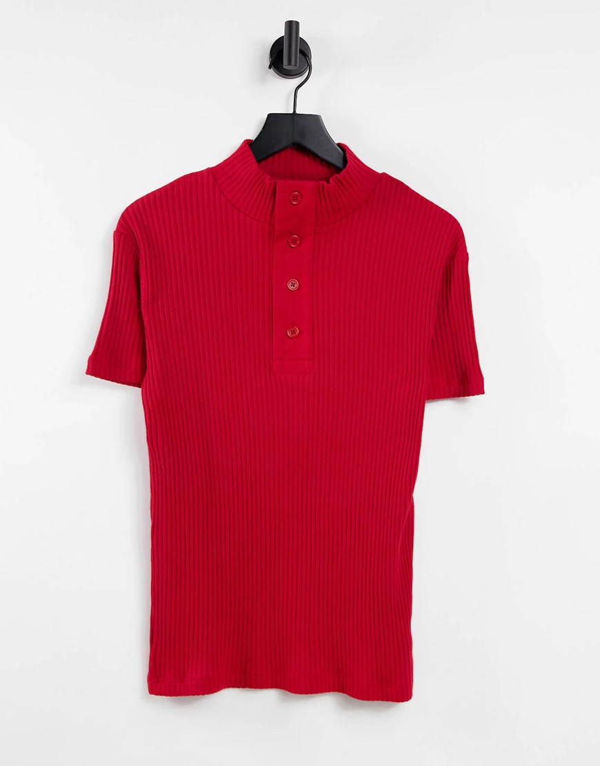 ASOS DESIGN – Geripptes Polo-Muskelshirt in Rot mit offenem Kragen günstig online kaufen