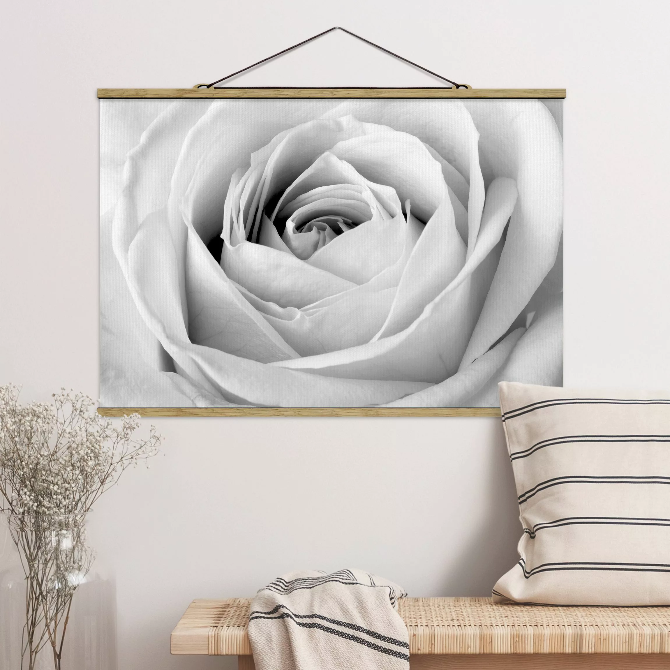 Stoffbild Blumen mit Posterleisten - Querformat Close Up Rose günstig online kaufen
