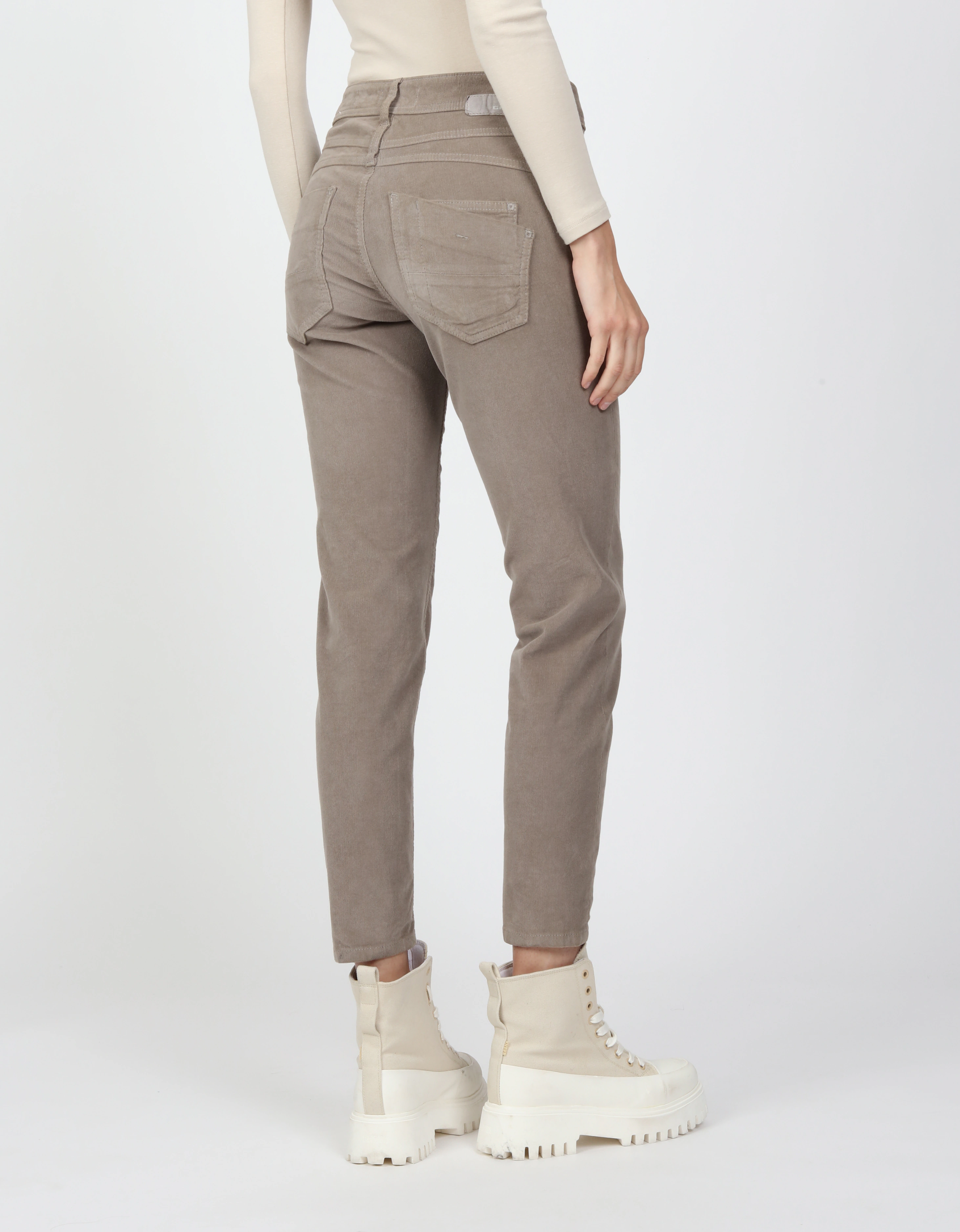 GANG Cordhose 94AMELIE CROPPED mit doppelter rechter Gesäßtasche günstig online kaufen