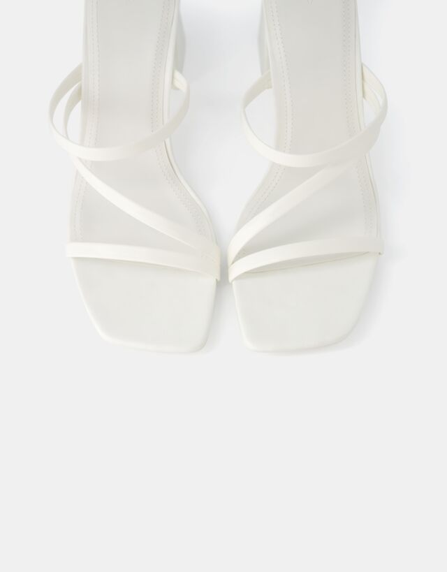 Bershka Absatzsandalen Im Mules-Stil Mit Mehreren Riemchen Damen 39 Weiss günstig online kaufen