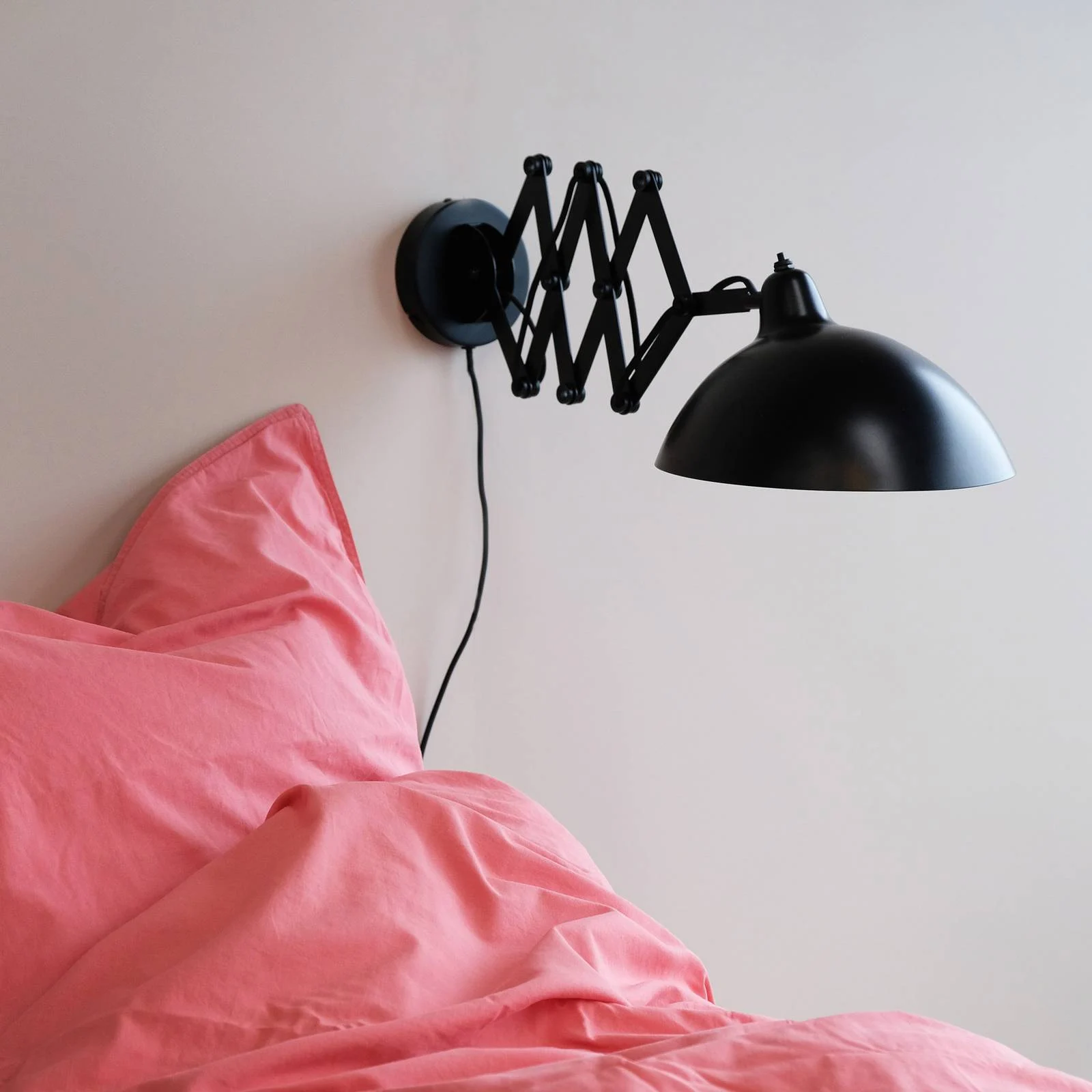 Dyberg Larsen Futura Wandlampe mit Scherenarm günstig online kaufen