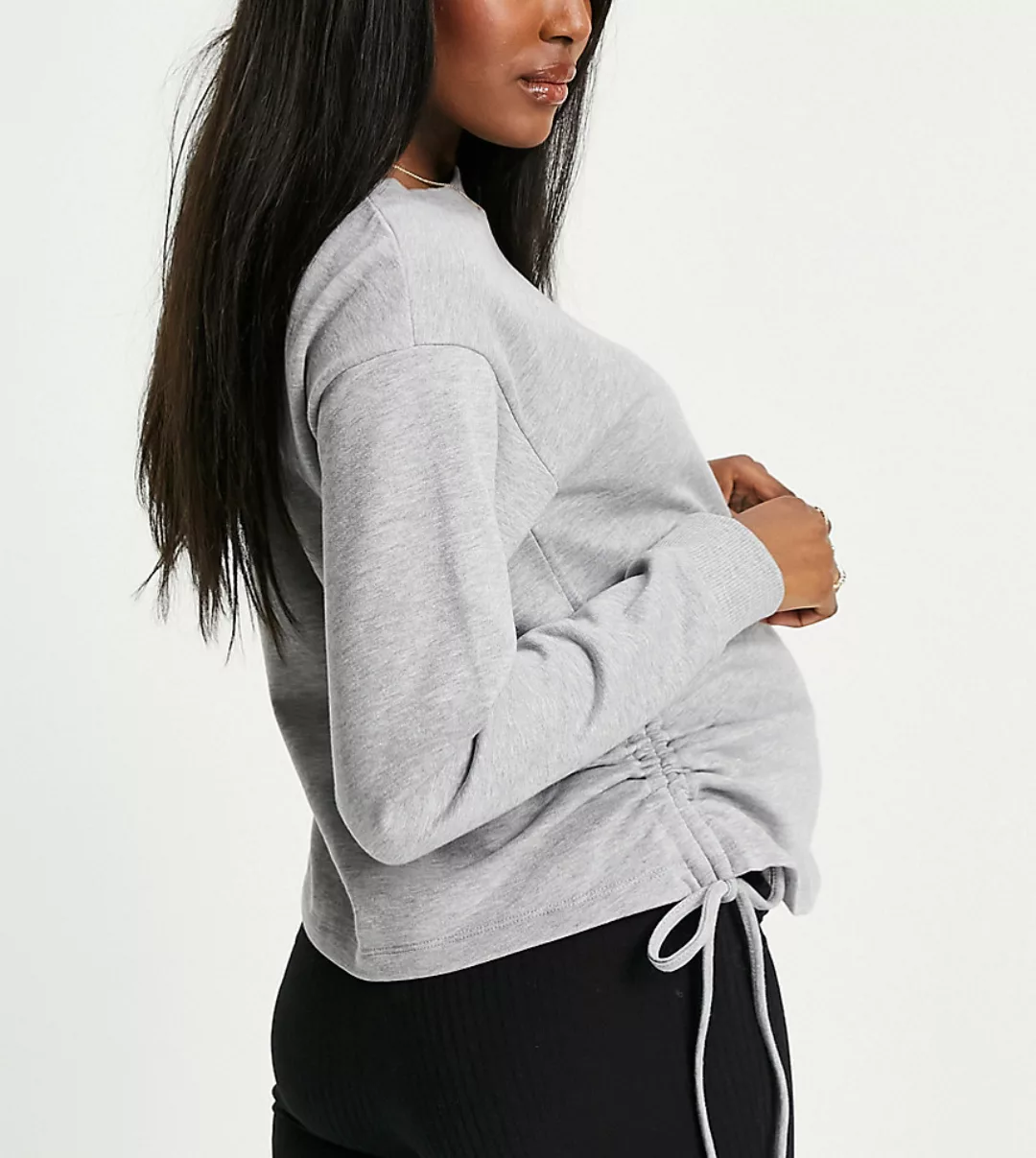 ASOS DESIGN Maternity – Sweatshirt mit gerafften Seiten in kalkgrau günstig online kaufen