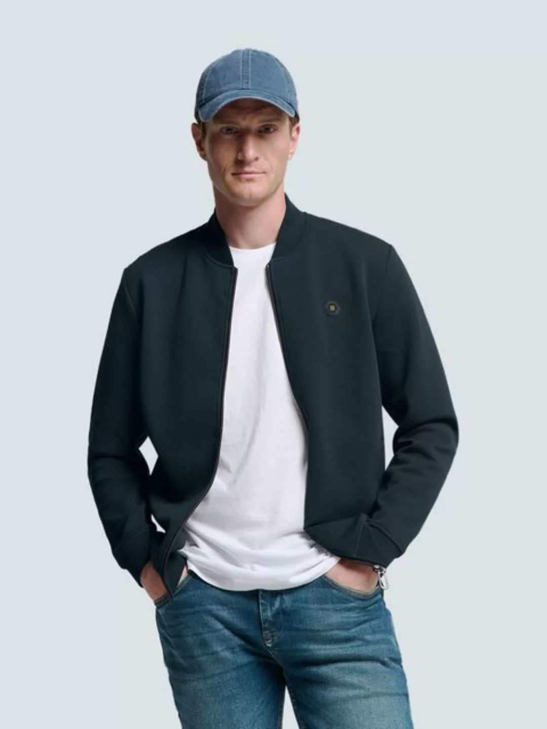 NO EXCESS Sweatjacke, mit Logostickerei günstig online kaufen