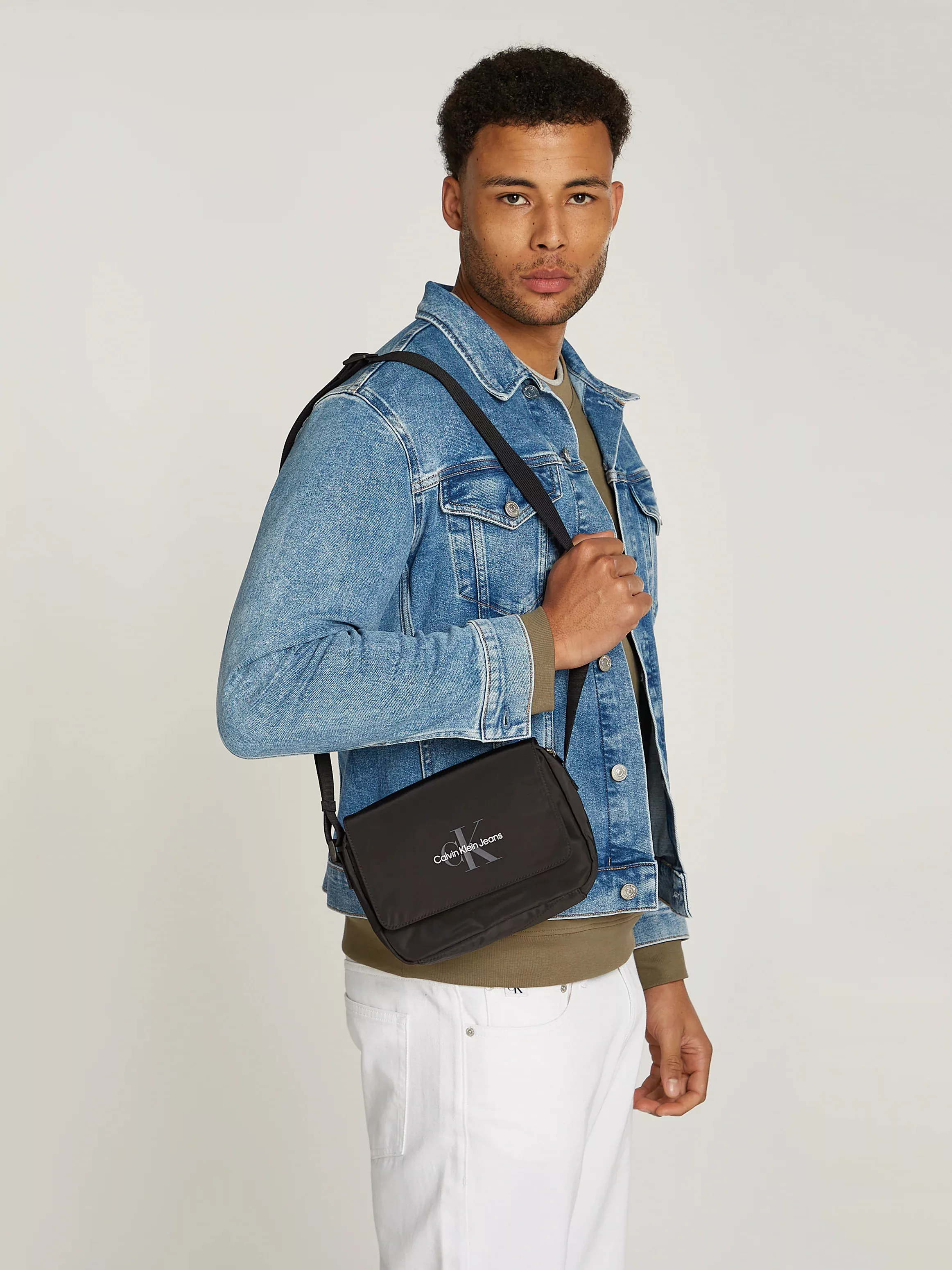 Calvin Klein Jeans Umhängetasche "SPORT ESSENTIALS FL CAMERA BAG M" günstig online kaufen