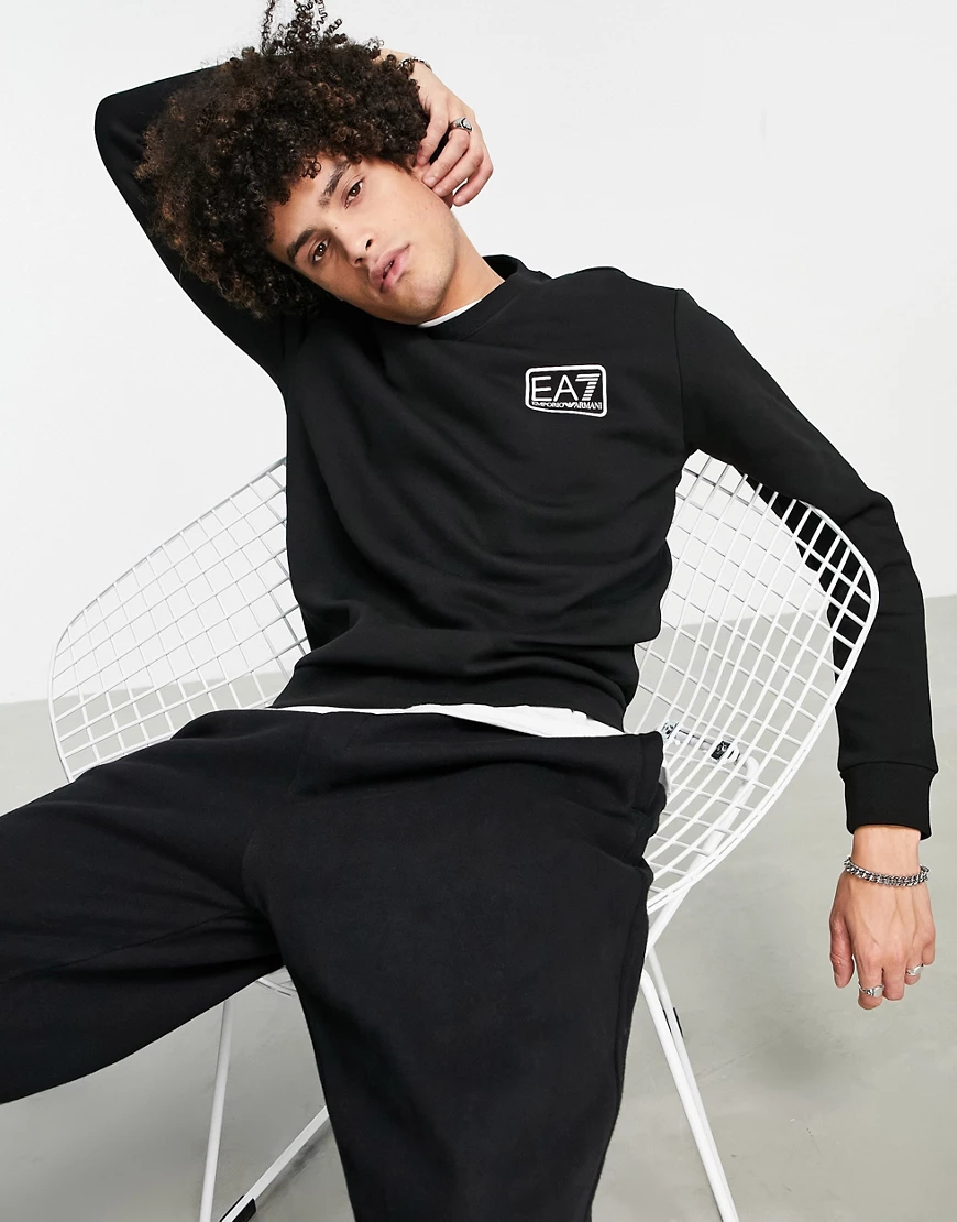 Armani – EA7 Train Core ID – Fleece-Sweatshirt in Schwarz mit Box-Logo und günstig online kaufen