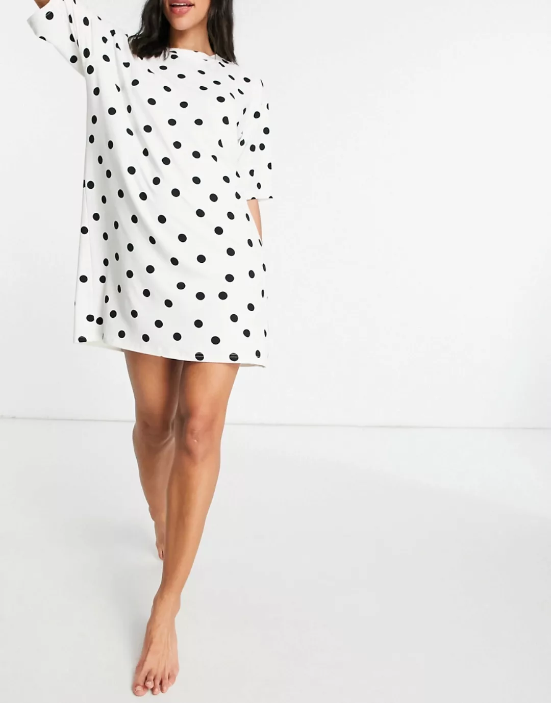 Pieces – Weißes Nachthemd mit schwarzem Punktemuster-Mehrfarbig günstig online kaufen