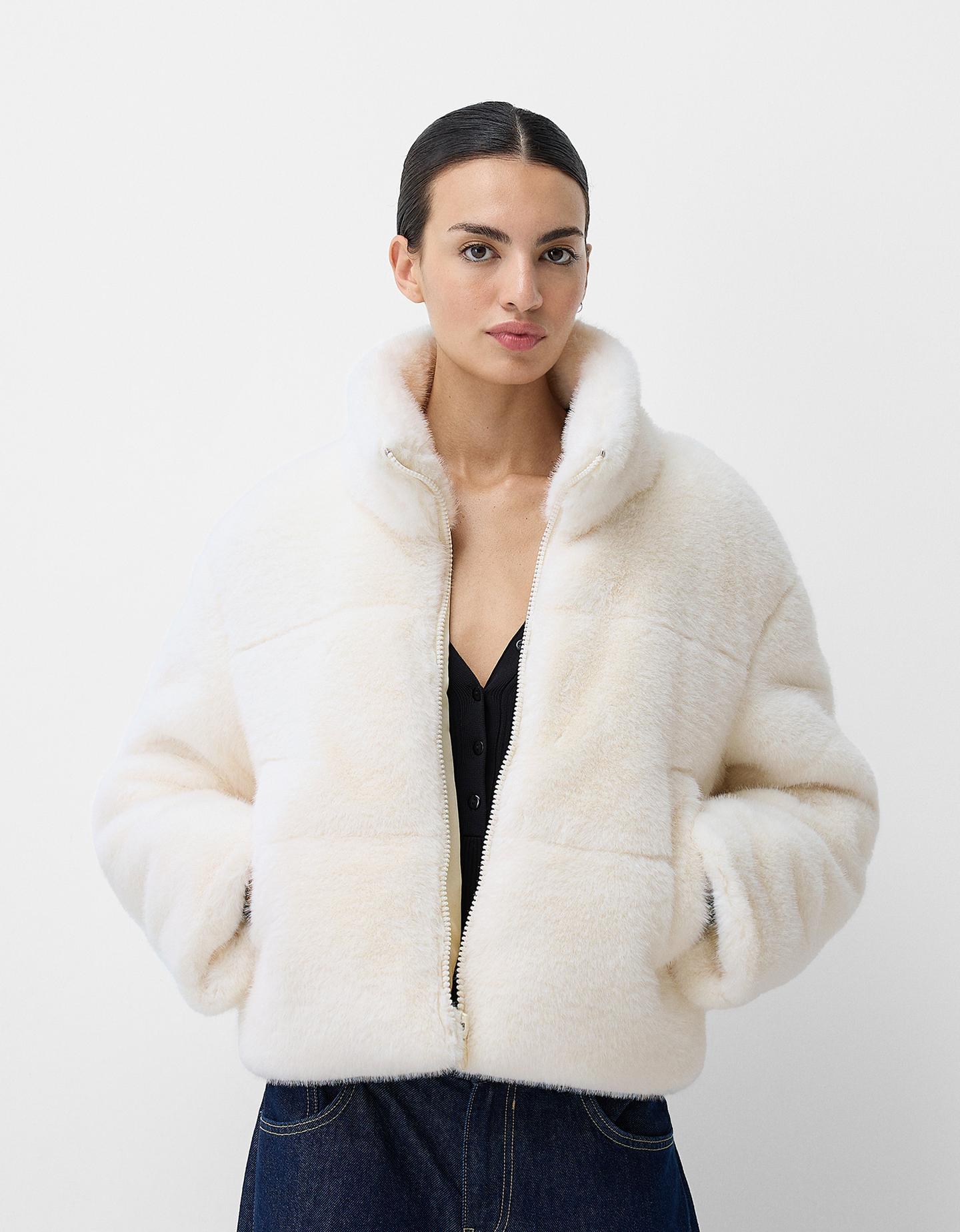 Bershka Steppjacke Aus Lammfellimitat Damen M Grbrochenes Weiss günstig online kaufen