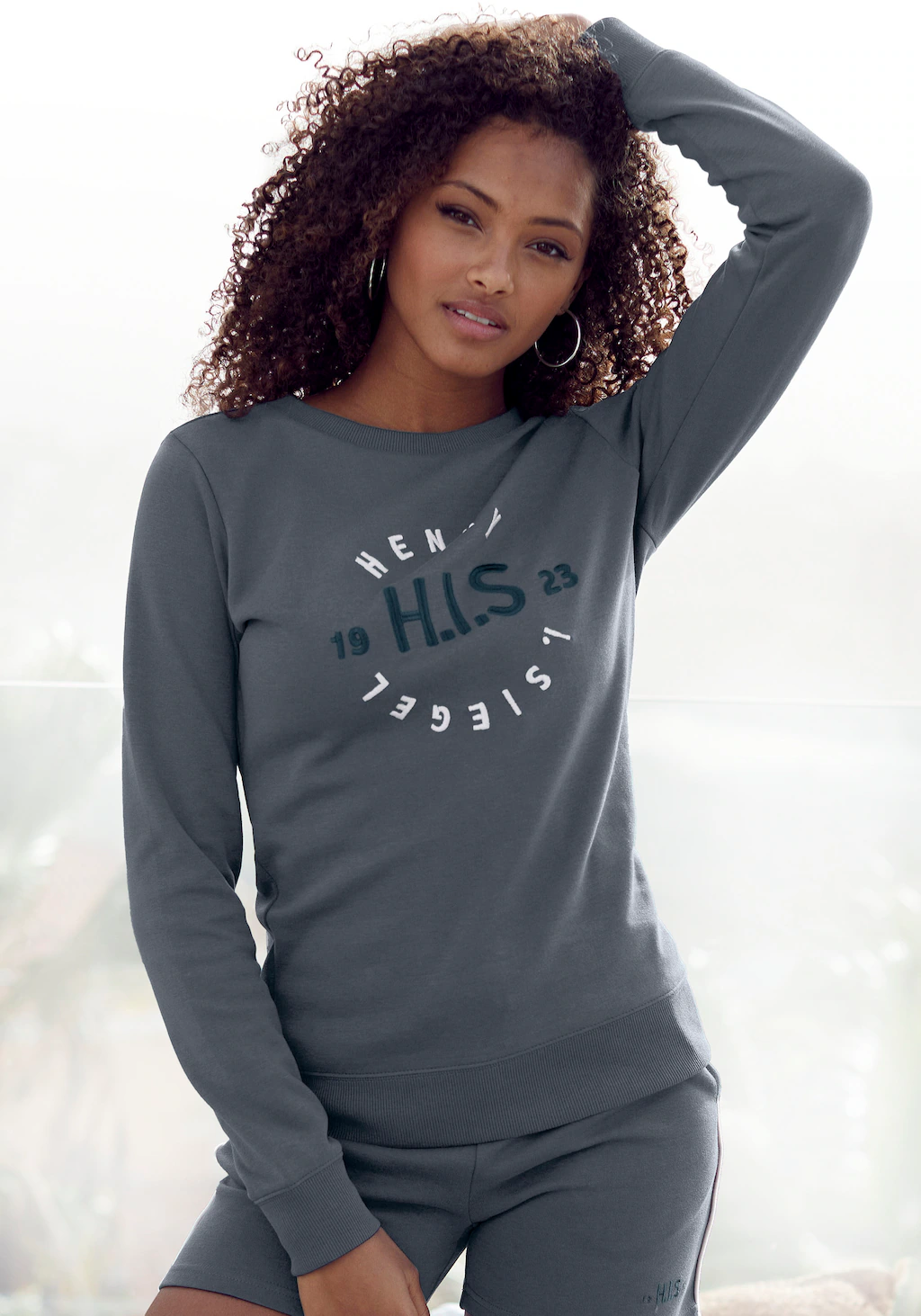 H.I.S Sweatshirt, mit großer Logo Stickerei, Loungewear günstig online kaufen