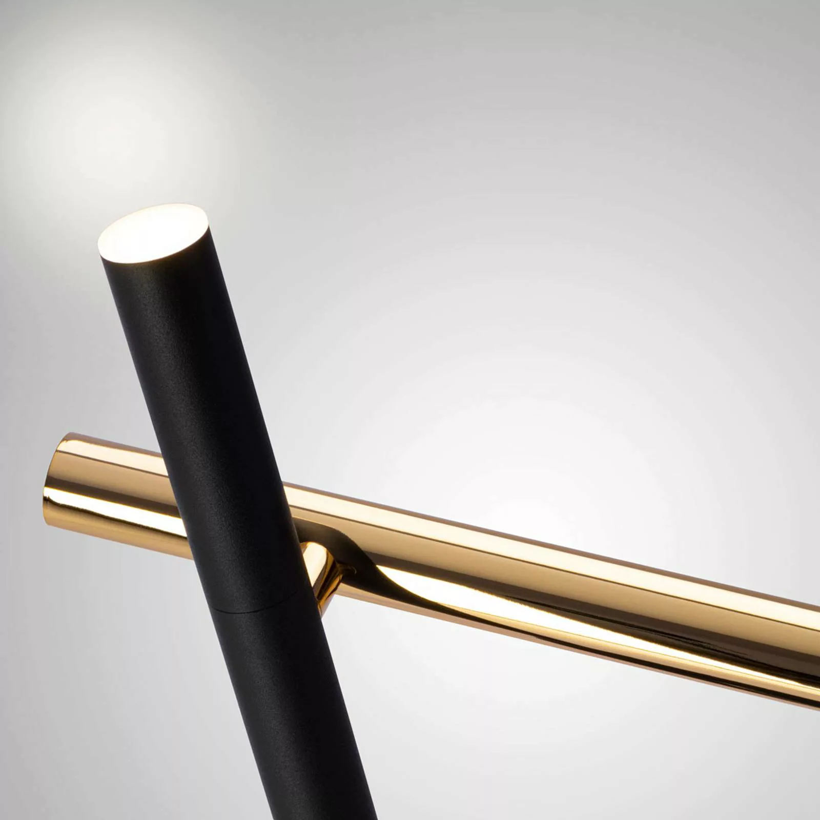 LED-Tischleuchte Varas, schwarz/gold, zweiflammig günstig online kaufen