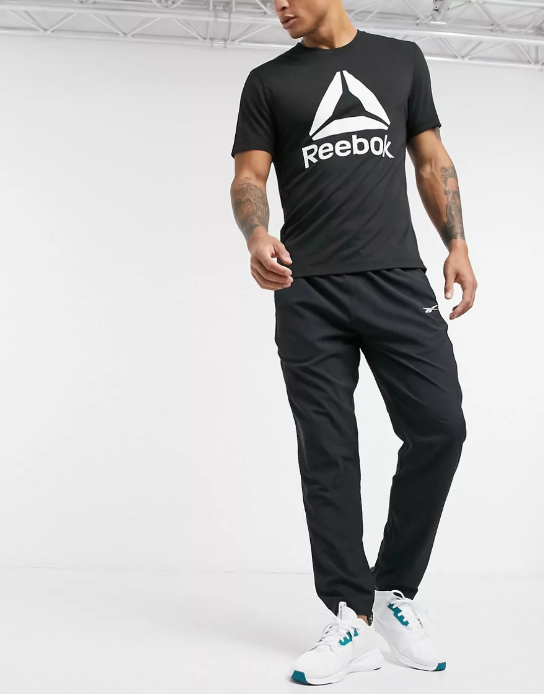 Reebok Training – Schwarze Jogginghose günstig online kaufen