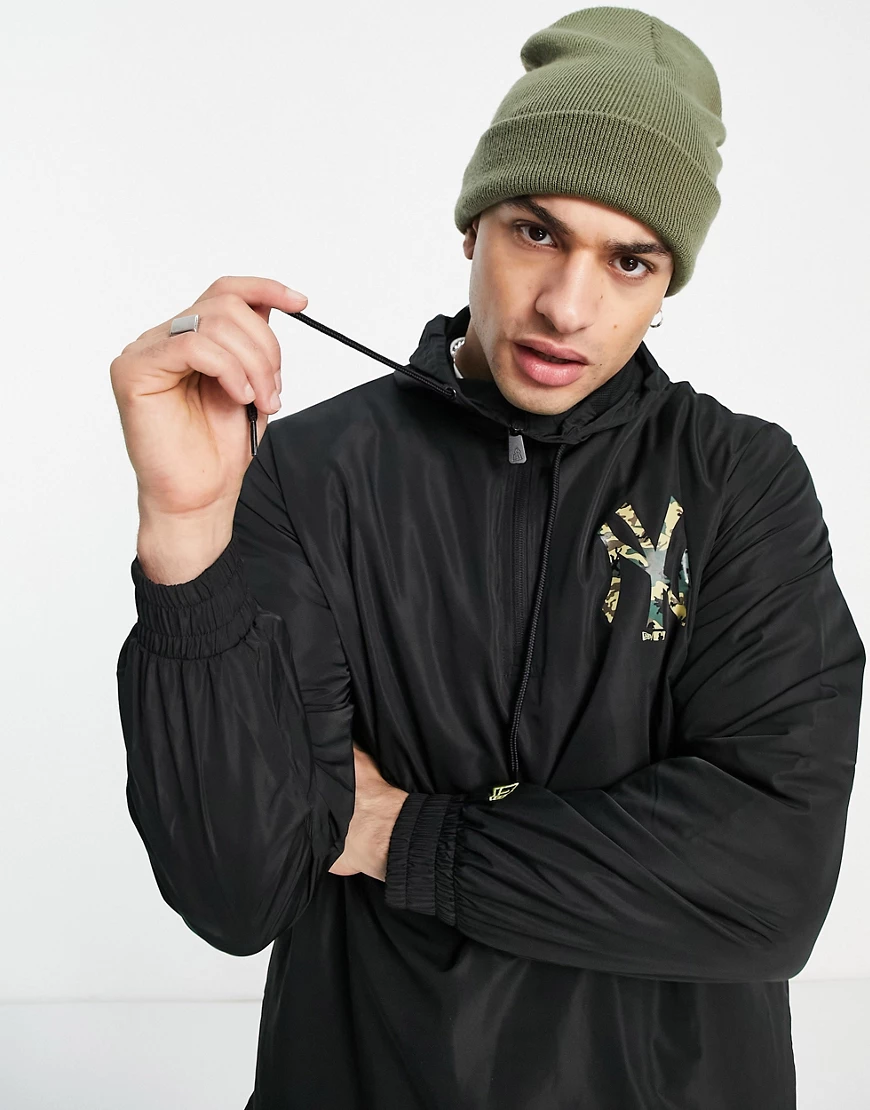 New Era – New York Yankees – Windjacke in Schwarz mit Logo im Military-Must günstig online kaufen