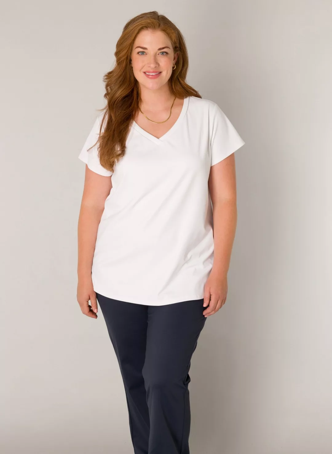 Base Level Curvy V-Shirt Lilly mit günstig online kaufen