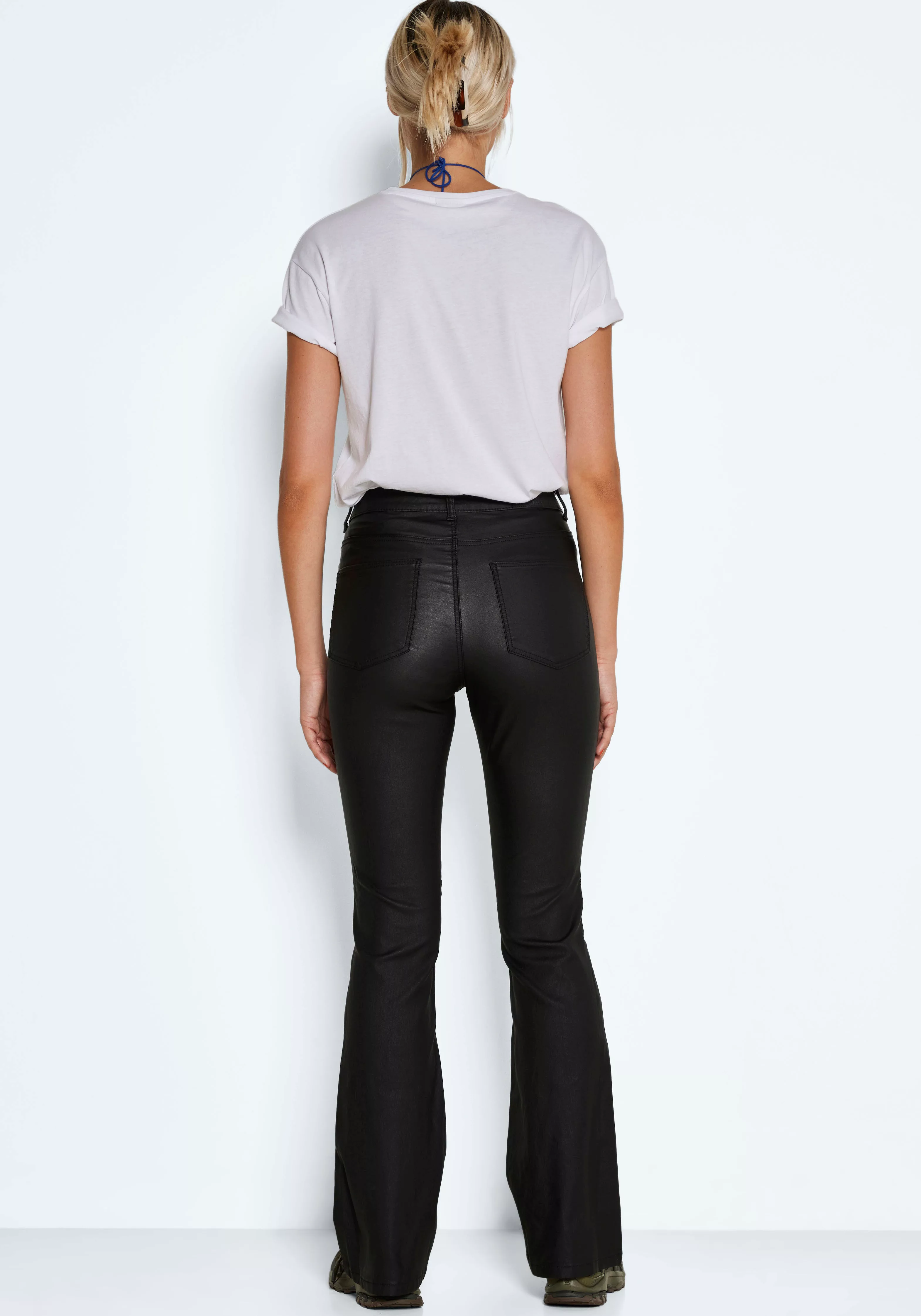Noisy May Damen Jeans NMSALLIE HW FLARE COATED - Flare Fit - Schwarz - Blac günstig online kaufen