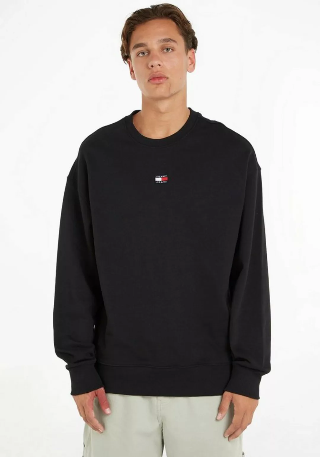 Tommy Jeans Sweatshirt TJM RLX XS BADGE CREW mit Tommy Jeans Stickerei günstig online kaufen