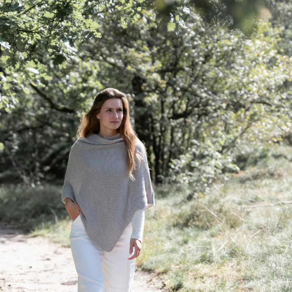 Knit Factory Poncho Coco Gestrickter Poncho günstig online kaufen