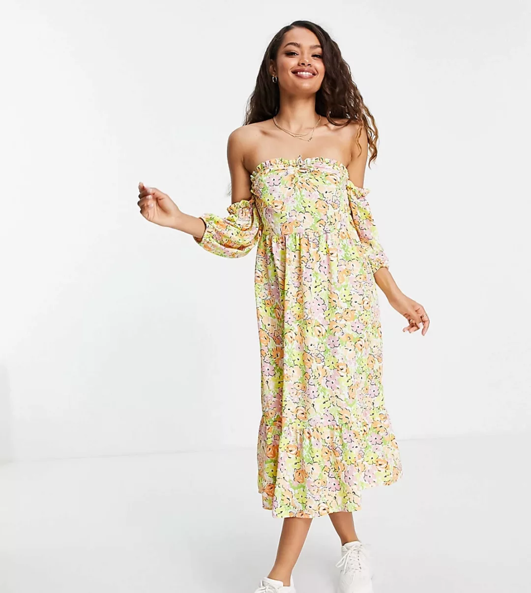 Miss Selfridge Petite – Gerafftes Maxikleid mit Bardot-Ausschnitt und Retro günstig online kaufen