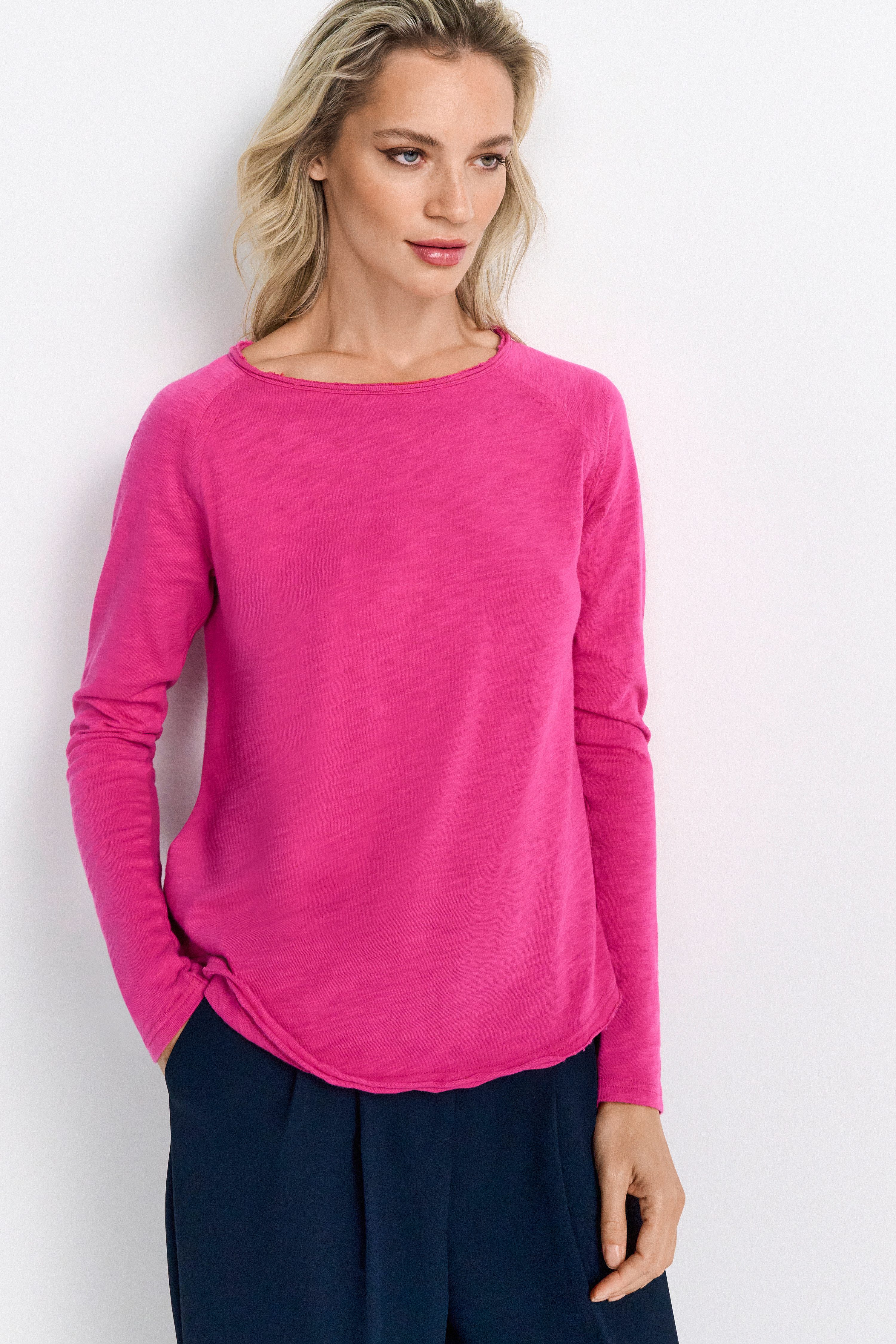 RICHROYAL Langarmshirt "2409 O HJ LS", mit offener Ausschnittkante und Saum günstig online kaufen
