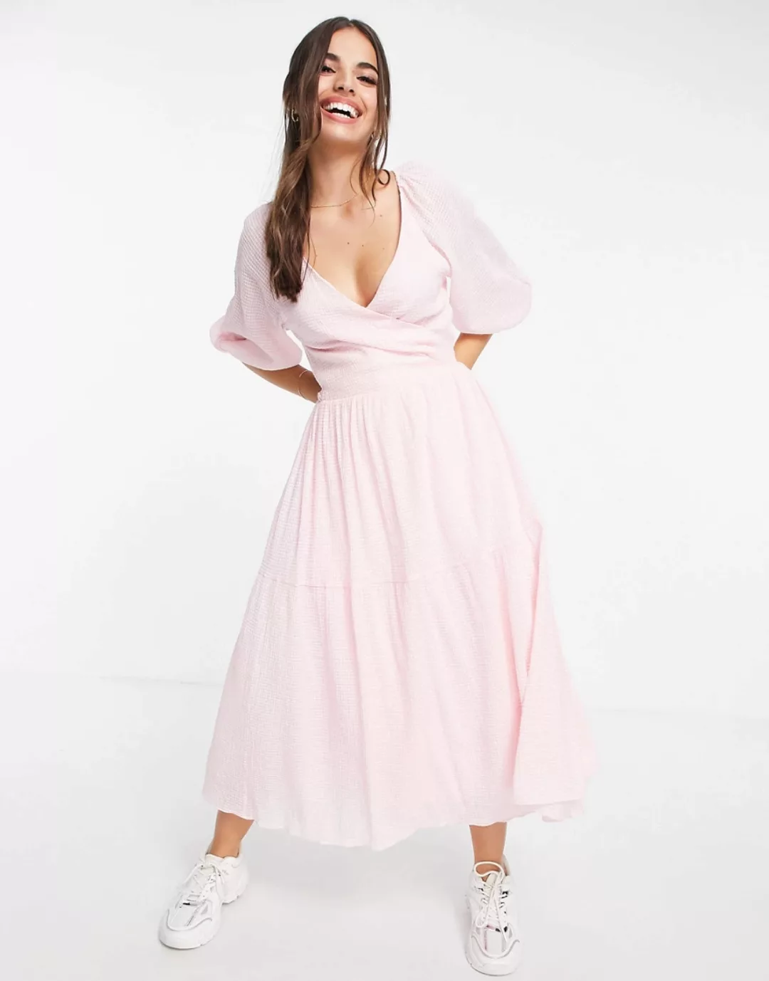 Forever New – Gestuftes Midi-Hängerkleid in Rosa mit Ballonärmeln günstig online kaufen