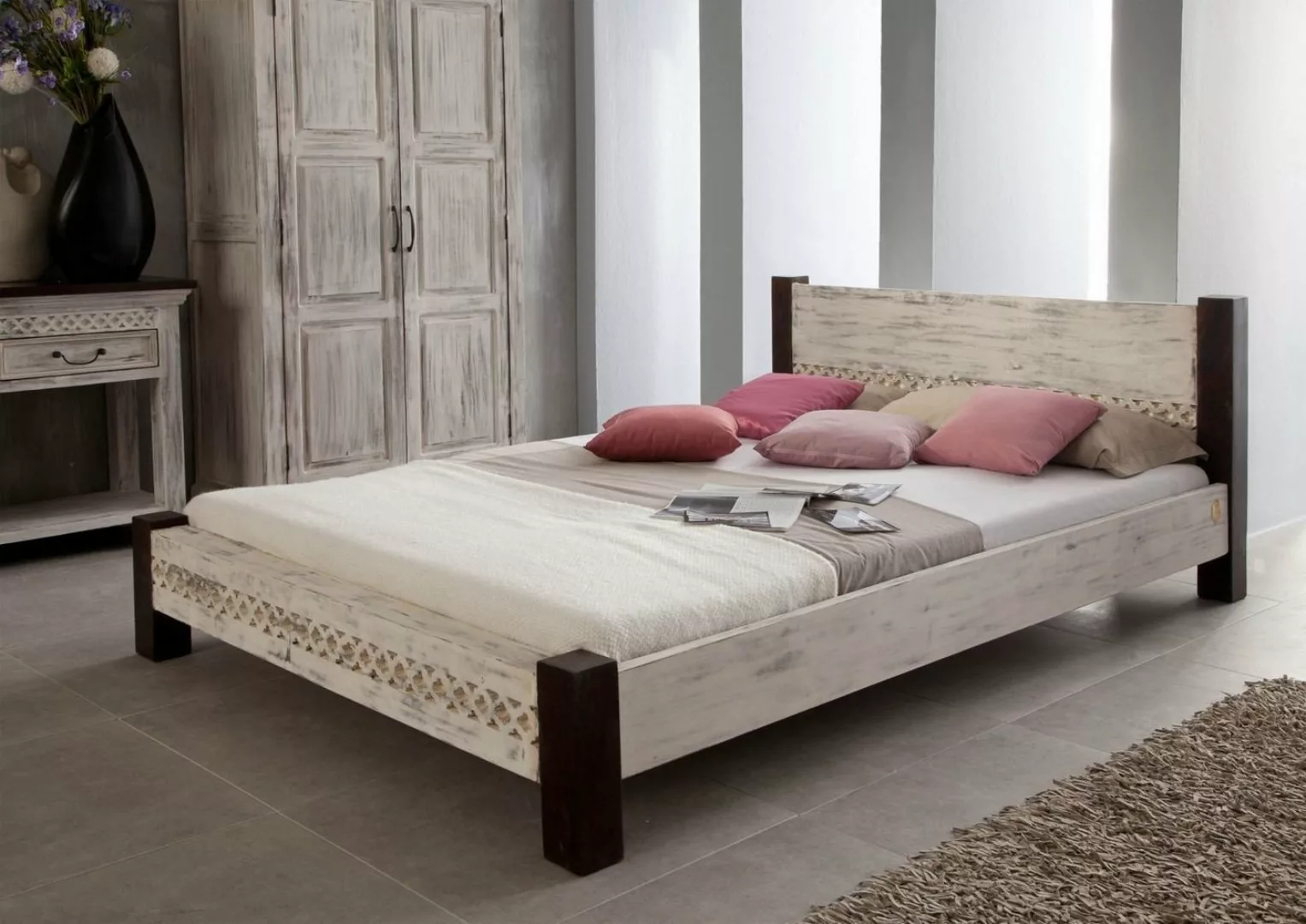 Massivmoebel24 Massivholzbett Bett Mango / Akazie 160x200x75 weiß gewachst günstig online kaufen